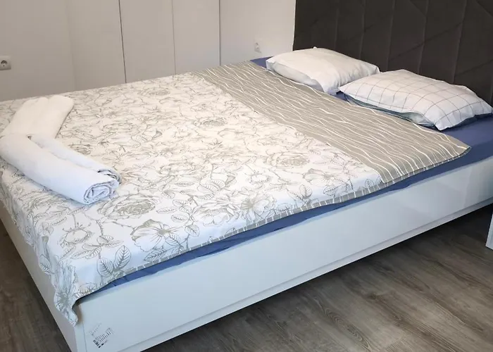 Two-bedroom Lauta Park 6 Lägenhet *