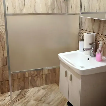 Apartman Two-bedroom Lauta Park 6 *