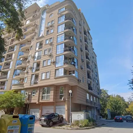 Two-bedroom Lauta Park 6 Lägenhet Plovdiv