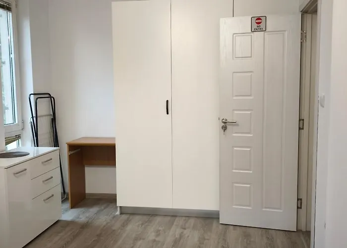 Two-bedroom Lauta Park 6 Apartamento *