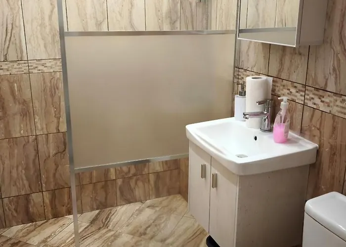 Apartamento Two-bedroom Lauta Park 6 *